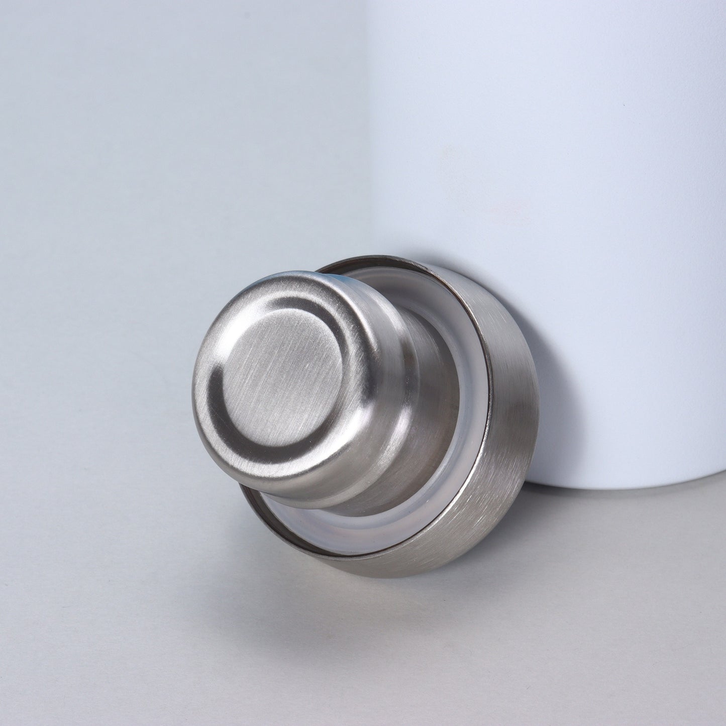 Damen nachhaltige Edelstahl Trinkflasche mit optimaler Isolierung Karnz