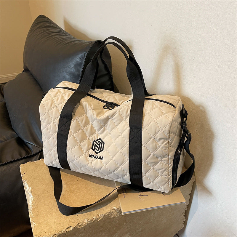 Stylische gesteppt Sport-Duffel-Tasche