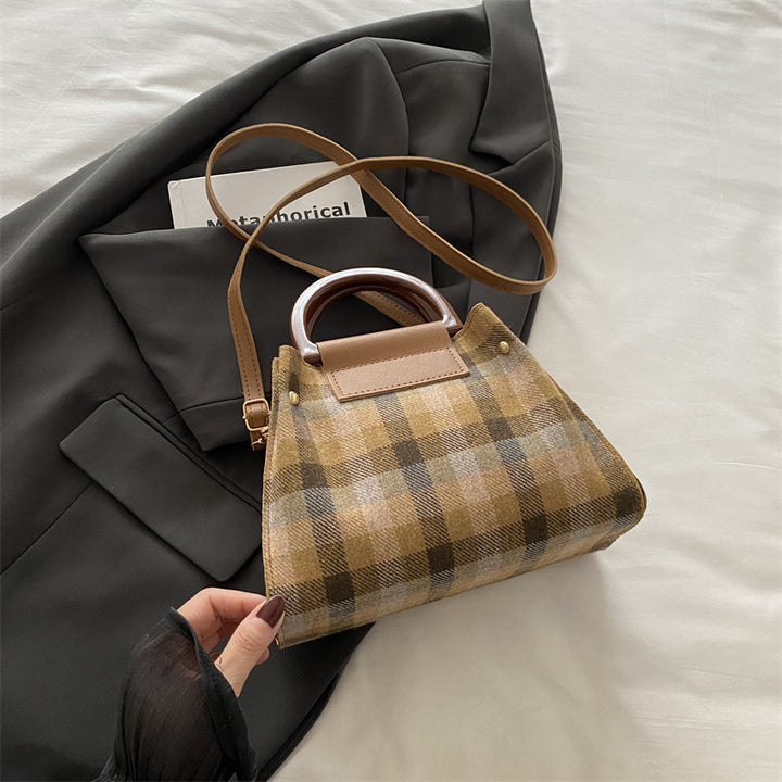 Karo Strukturierte Mini-Handtasche Karnz