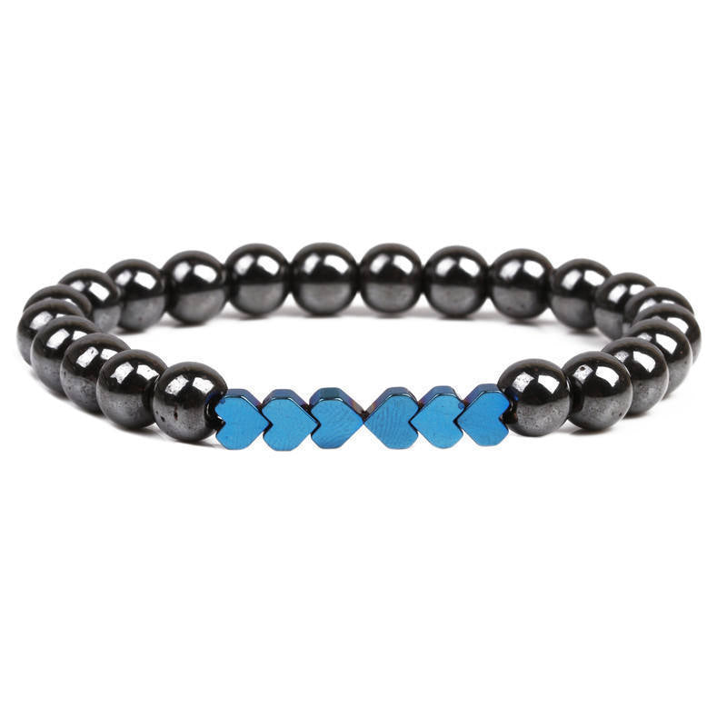 Natürliche Steinperlenarmband mit Herzakzenten Karnz