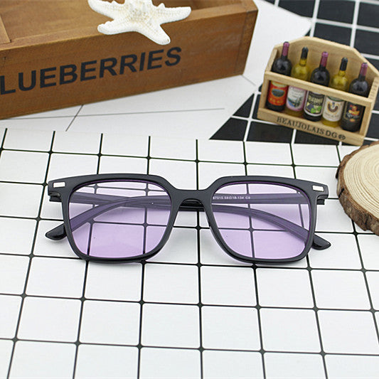 Damen moderne quadratische Sonnenbrille mit minimalistischer Rahmenstruktur Karnz