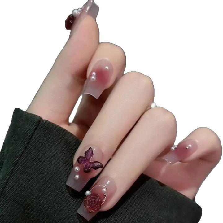 Künstlerische Nagelspitzen Karnz