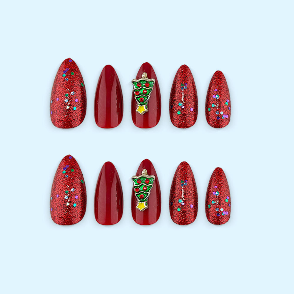 Festliche Kunstnägel mit Weihnachtsbaum Design Karnz