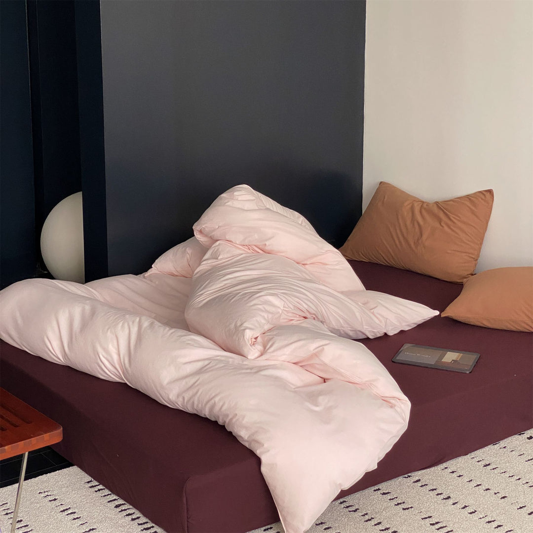 Ganzjahres-Steppbett und Spannbetttuch-Set aus atmungsaktiver Mikrofaser