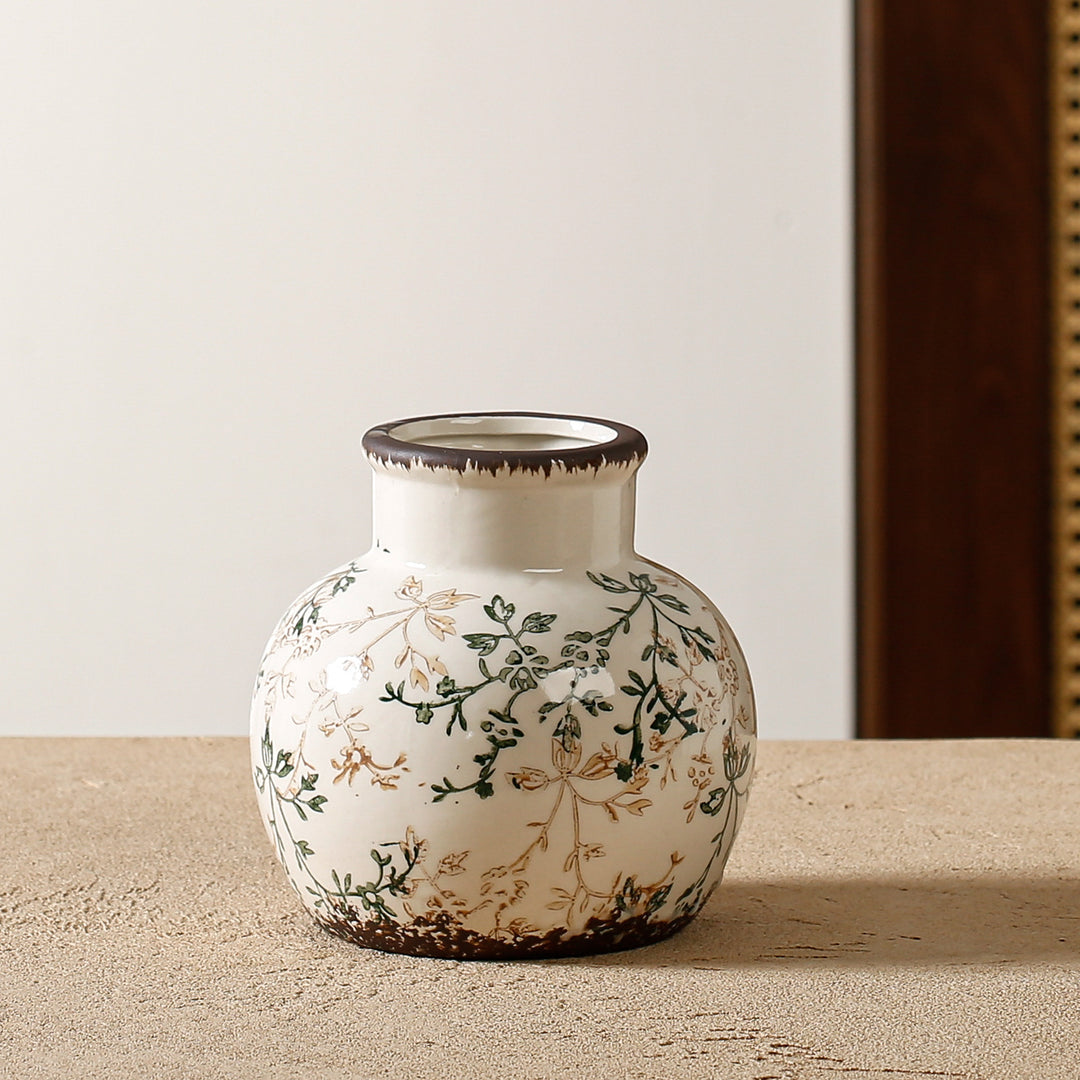 Elegante und kunstvoll verzierte Keramikvase Karnz