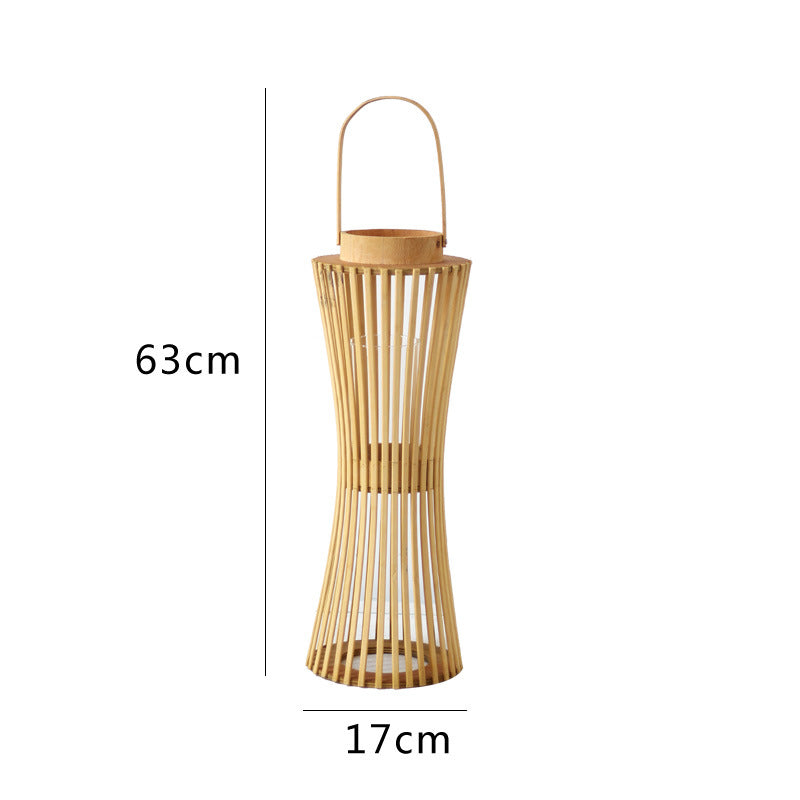 Elegante Laterne aus geflochtenem Holz Karnz