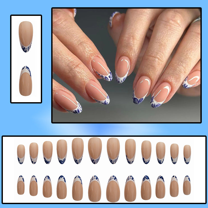 Dekorative Nagelspitzen
