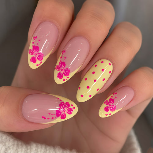 Elegante florale Stiletto-Nagelkunst-Tipps Karnz
