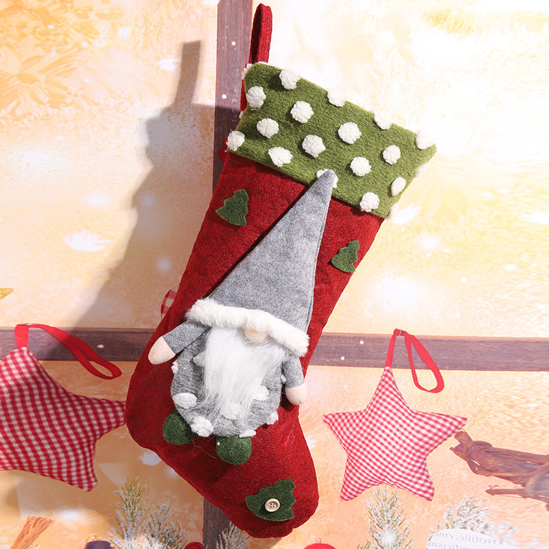 Niedlicher Weihnachtsstrumpf mit Gnom-Motiv Karnz