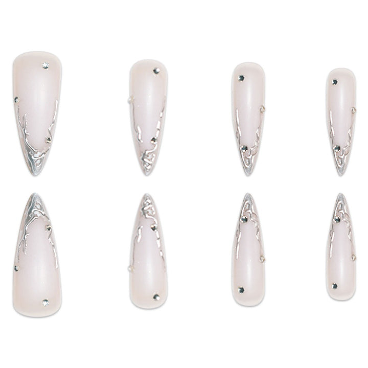 Angular Stiletto Press-On Nagelverlängerungen Karnz