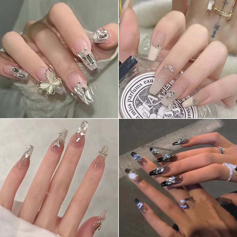 Blumeninspiriertes elegantes Nageldesign zum Aufkleben Karnz