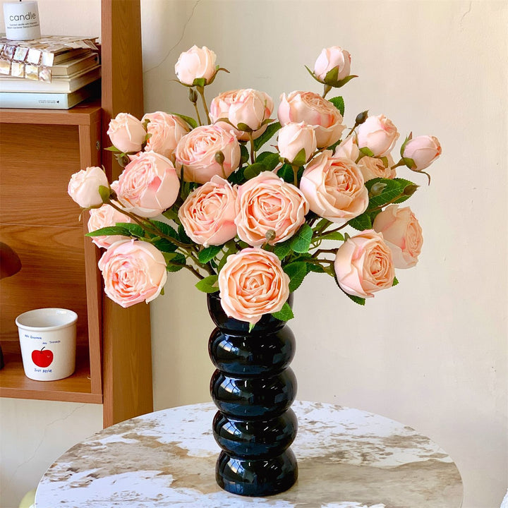 Eleganter künstlicher Rosenstrauß