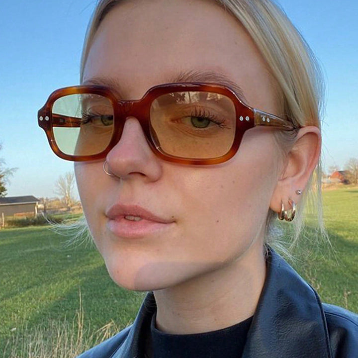 Damen moderne quadratische Sonnenbrille mit breitem Rahmen und elegantem Design Karnz