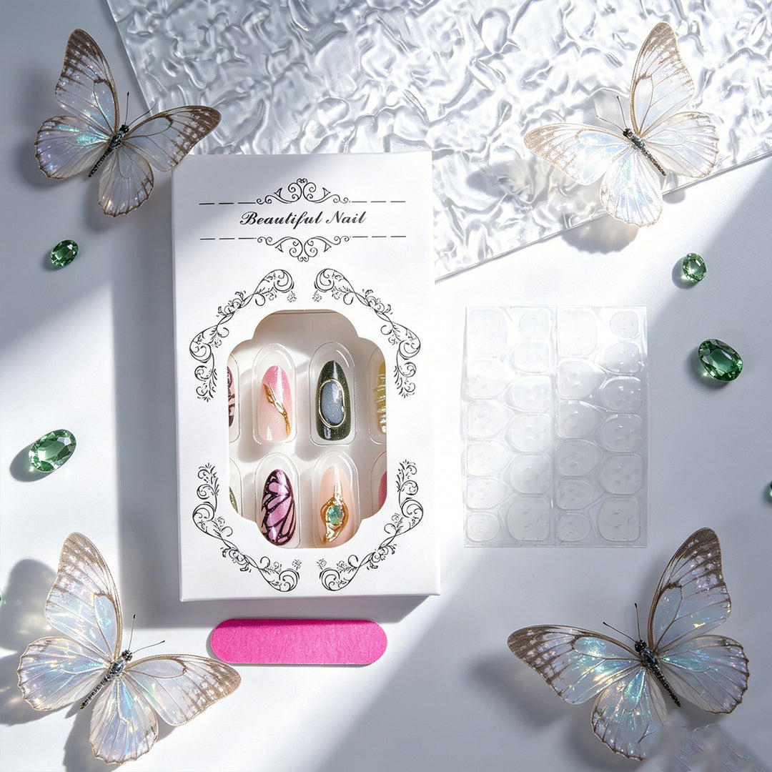 Glamouröse Kunstnägel-Set mit filigranen Designs Karnz
