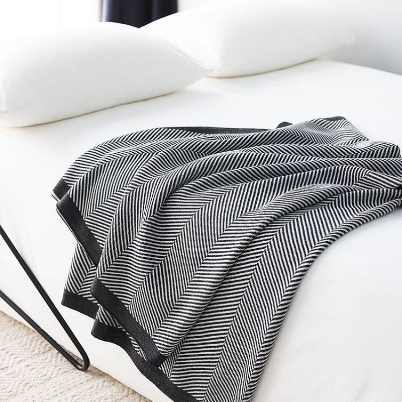 Gemütliche Strickdecke Karnz