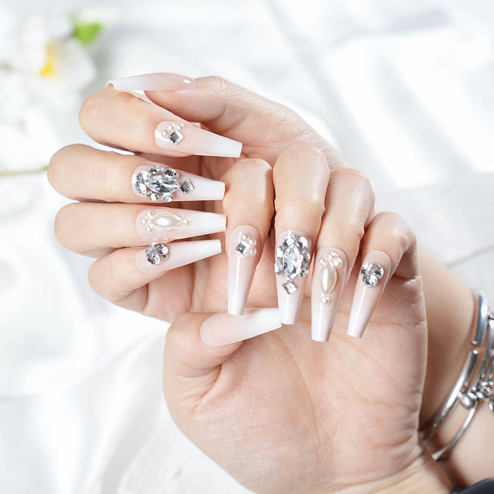 Glamouröse mit Kristallen verzierte Press-On Nail Set Karnz
