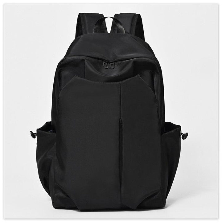 Schlanker minimalistischer Rucksack