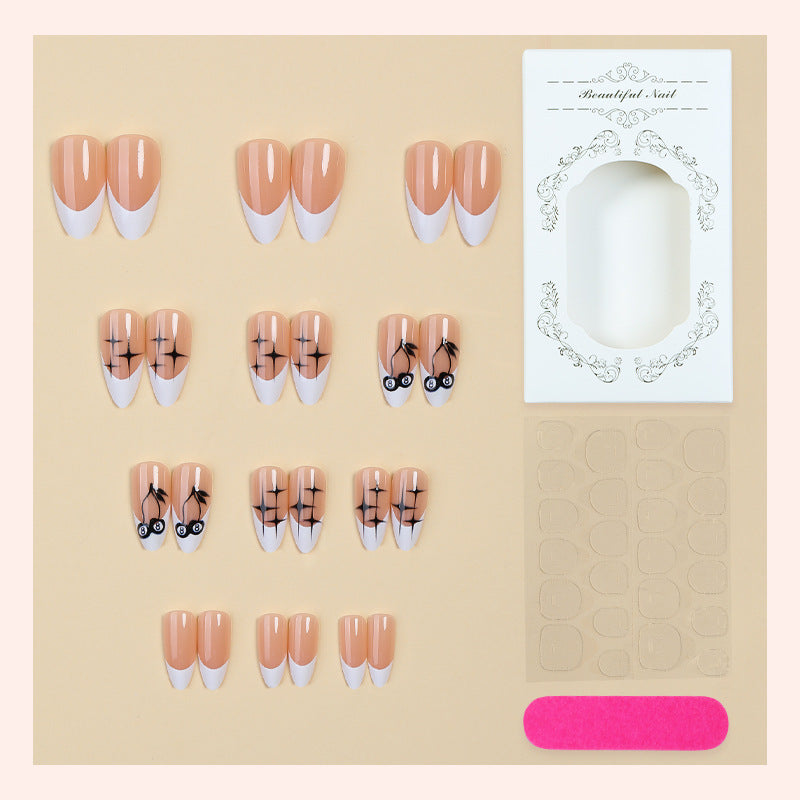 Künstlerische Press-On Nagelkollektion mit einzigartigen Musterdesigns Karnz