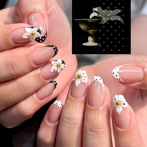 Elegante thematische Press-On-Nagelkollektion