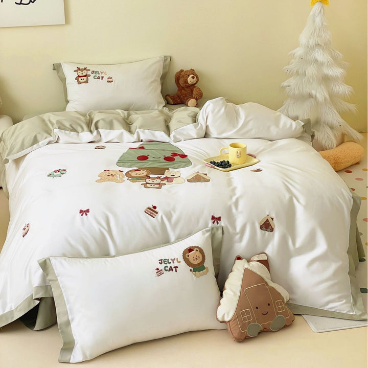 Kinderbettwäsche-Set mit applizierten Tiermotiven, Baumwollsatin und kontrastierter Saumkante