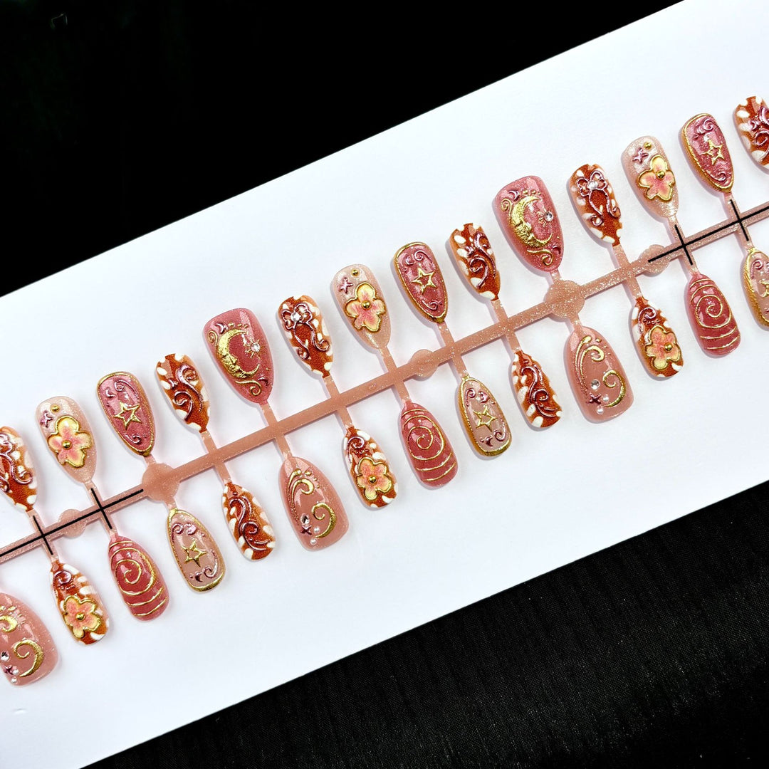 Blumenverziertes Press-On Nageldesign Set