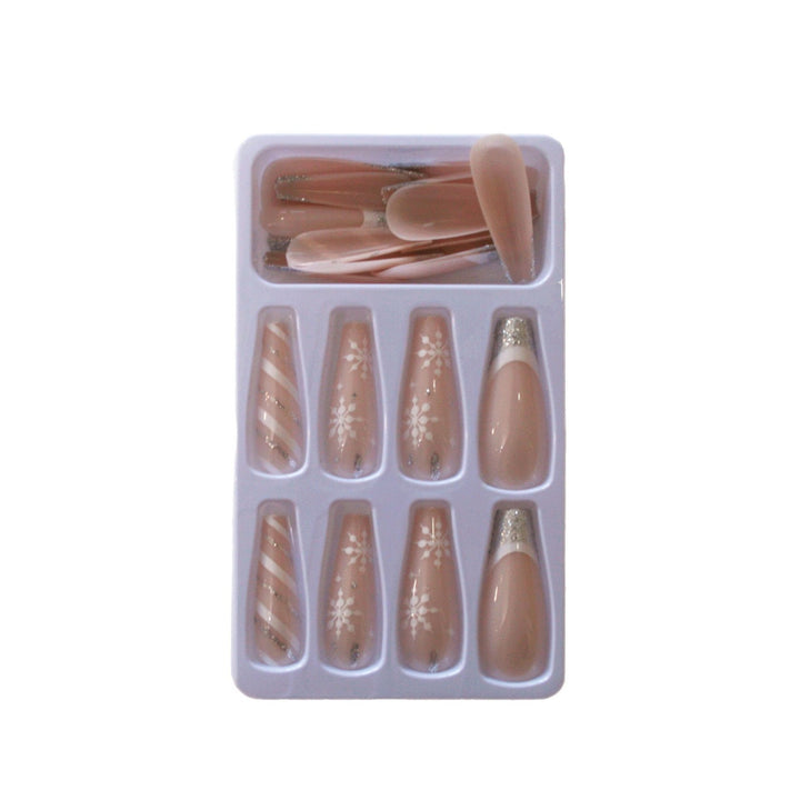 Glamouröse Nageltips mit Glitzerspitze Karnz