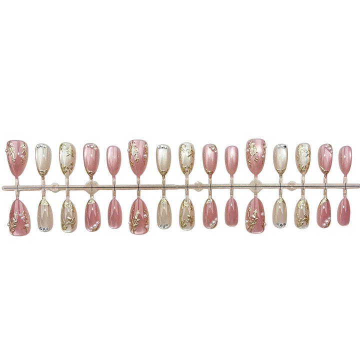 Elegantes Blumen-Design Press-On Nagelkunstset