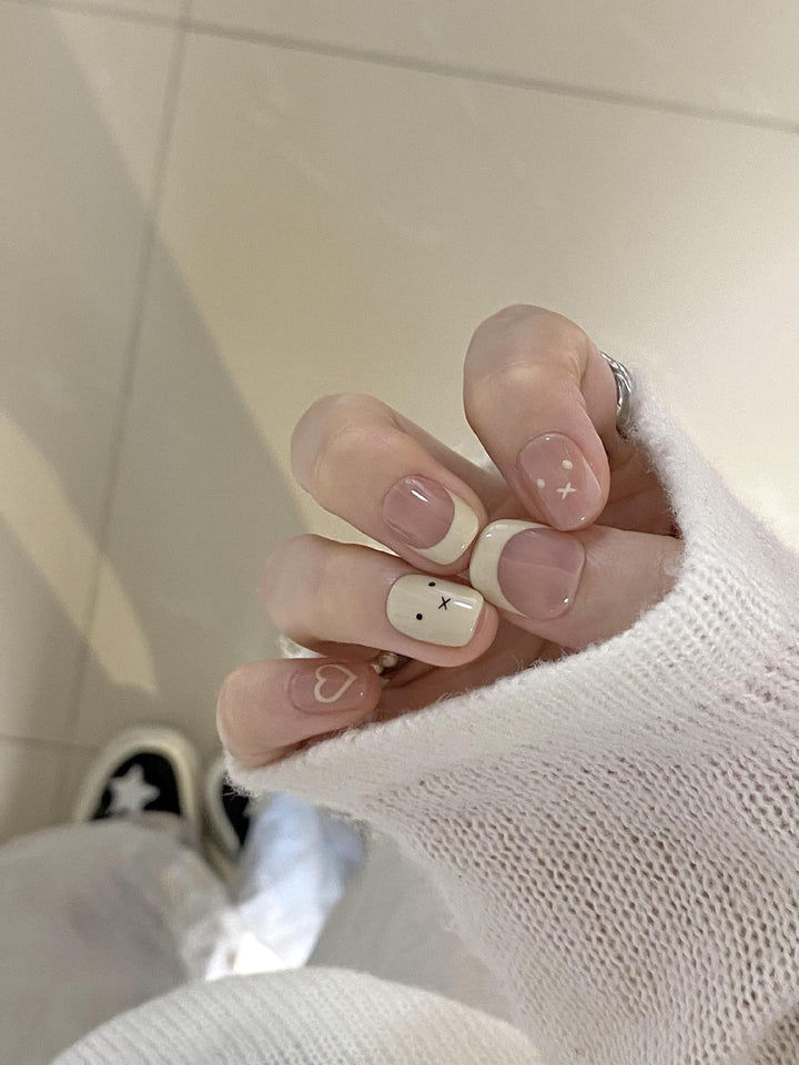 Kunstnagelset mit Kreativem Tier- und Herzdesign Karnz
