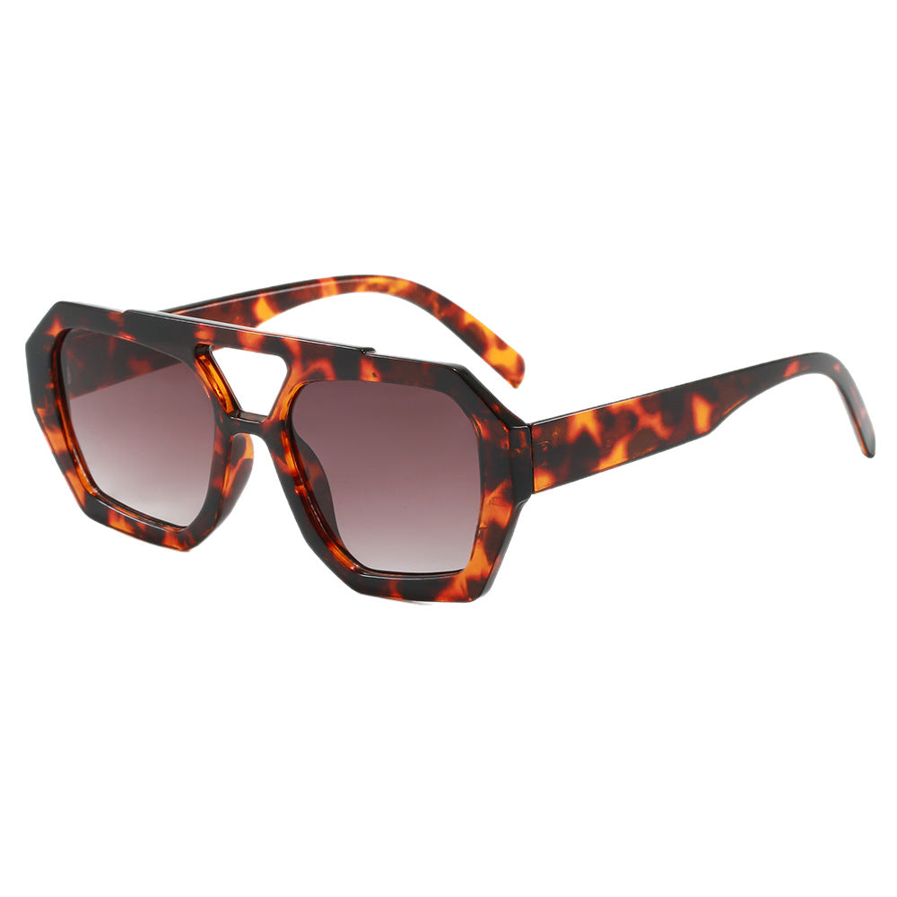 Damen geometrische Sonnenbrille im extravaganten Design Karnz