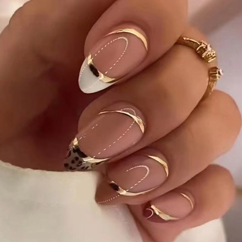 Elegantes Nageldesign Set Karnz