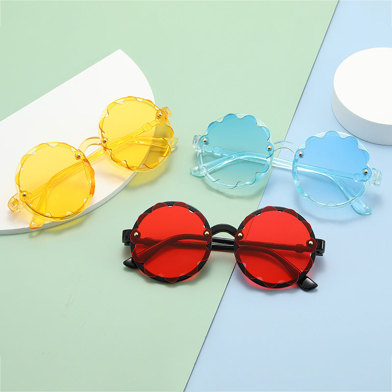Damen verspielte Sonnenbrille mit floralem Design Karnz