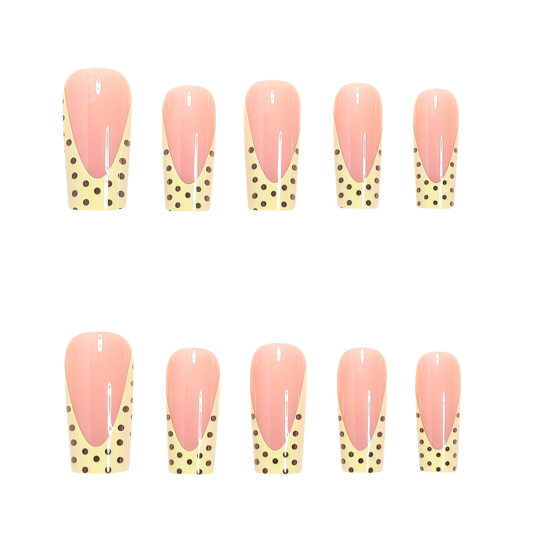 Künstlerische lange Nagelverlängerungen mit Punkten Design Karnz