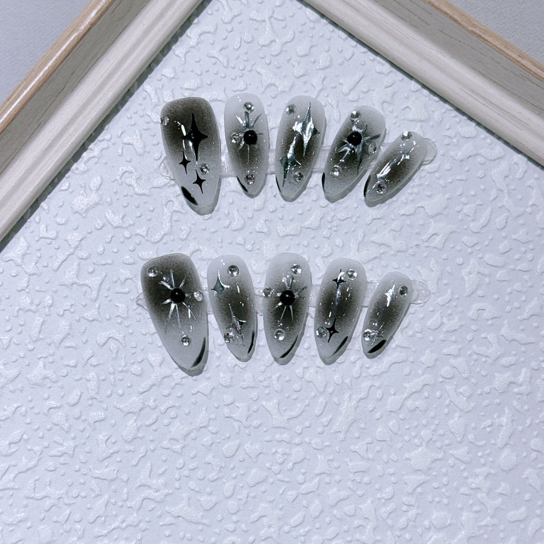Dekorative Nagelkunst