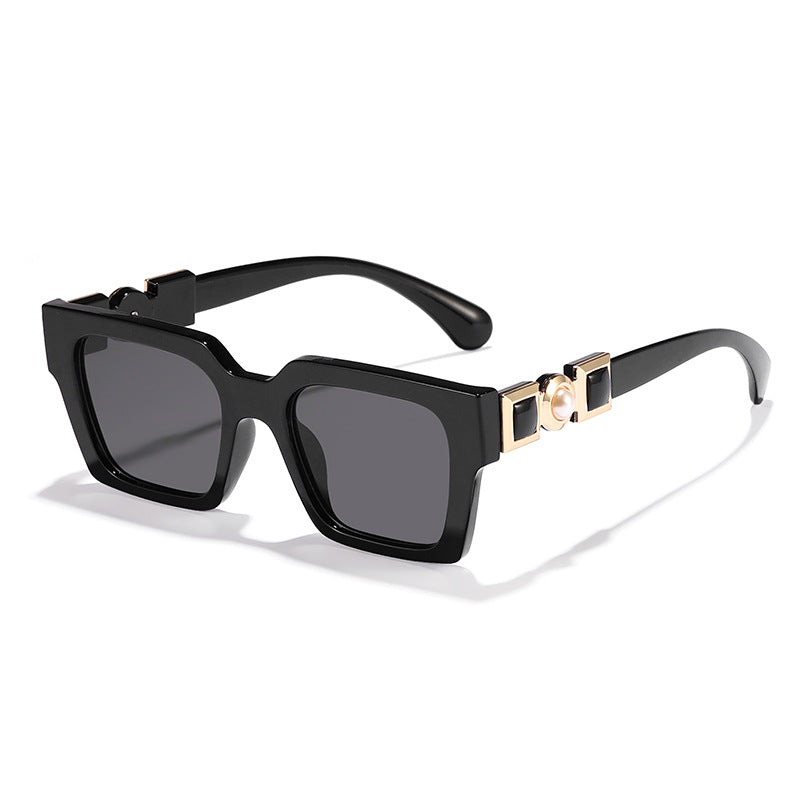 Damen modische Sonnenbrille mit glamourösem Rahmen Karnz