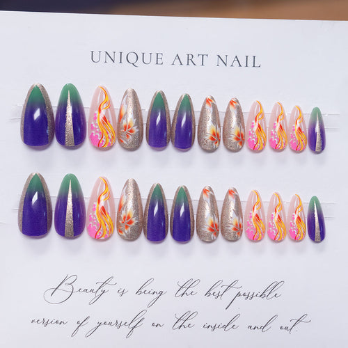 Künstlerische Stiletto Press-On Nagelkunst mit floralen Akzenten
