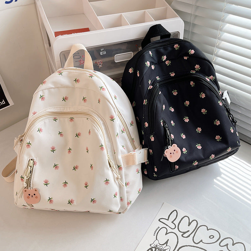 Niedlicher floral bestickter Mini-Rucksack Karnz