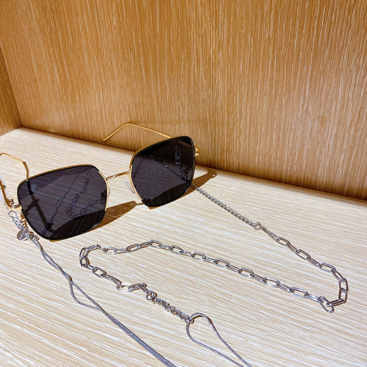 Modische Sonnenbrille mit Luxuriösem Kettenband Karnz