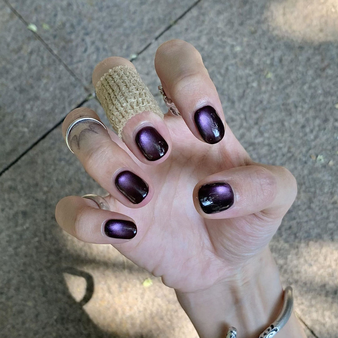 Kunstvolle Nagelspitzen Karnz