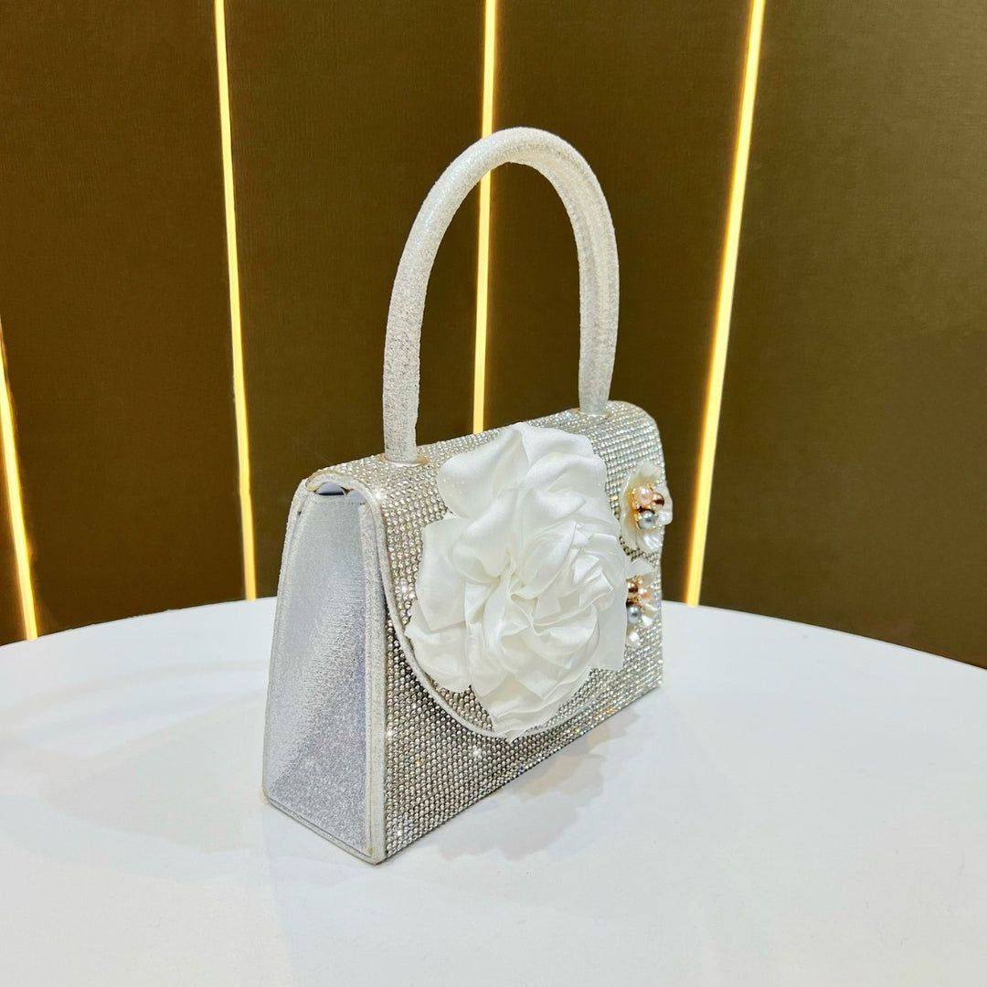 Blumengeschmückte Handtasche für den Abend