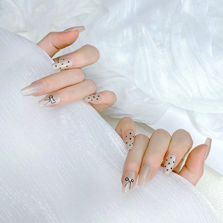 French Tip Press-On Nail Set Karnz