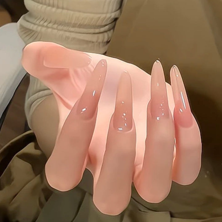 Elegante Stiletto-Nagelverlängerungen
