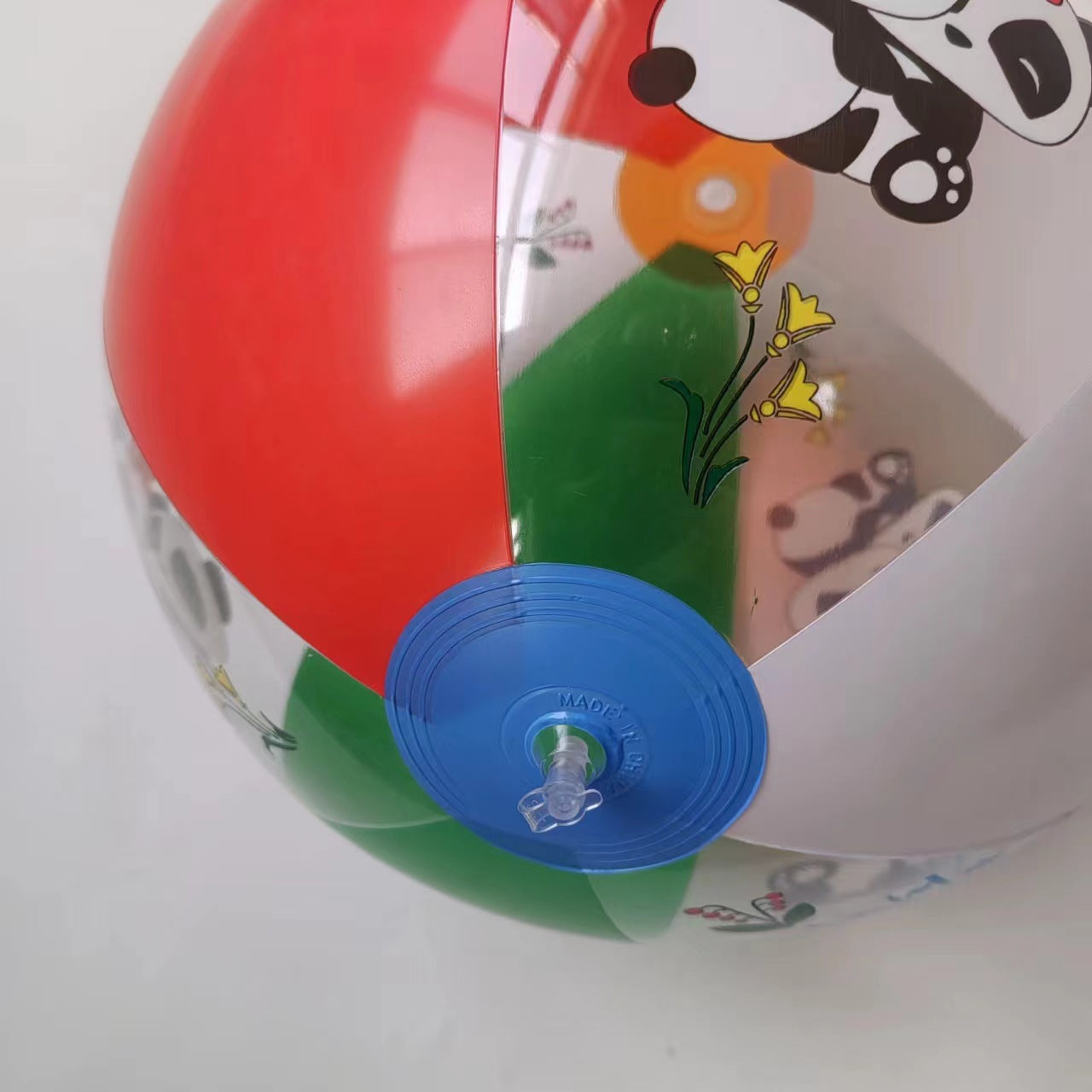 Damen aufblasbarer Spielball mit fröhlichen Panda-Motiven von Karnz