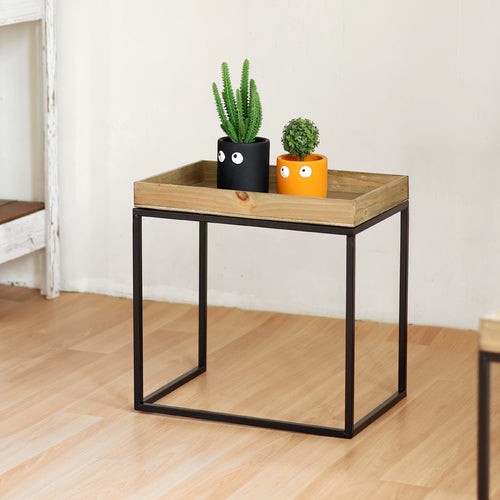 Moderner Beistelltisch mit Holztablett Karnz