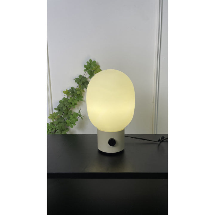 Moderne dekorative Tischlampe