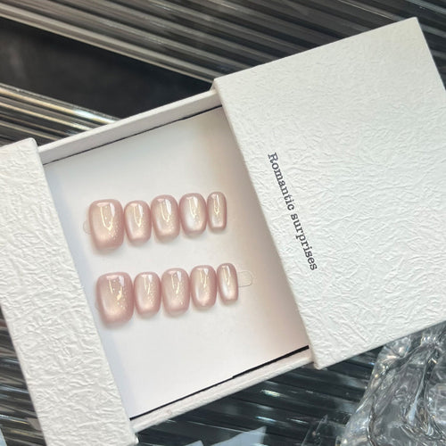 Romantisches Glänzendes Press-On Nagelspitzen Set