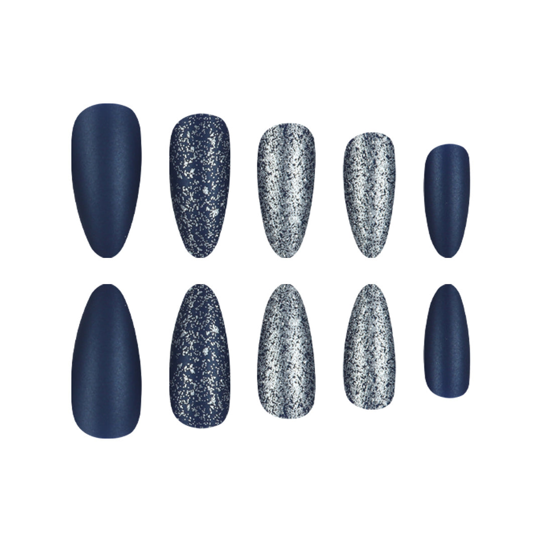 Glitzernde Stiletto Press-On Nagelset Karnz
