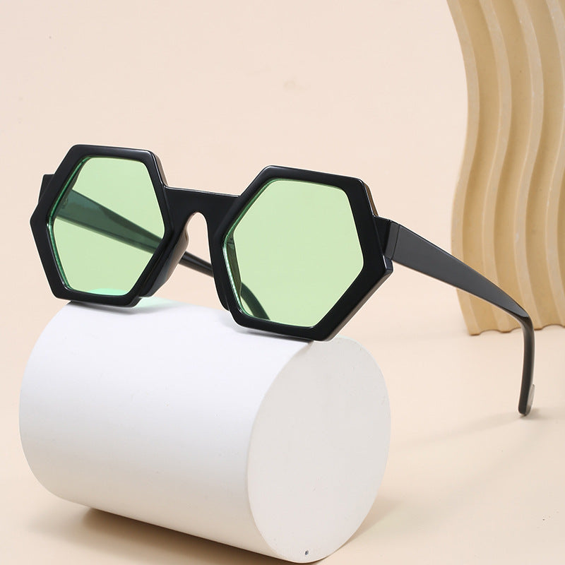 Damen hexagonale Katzenaugen-Sonnenbrille mit urbanem Leopardenmuster Karnz