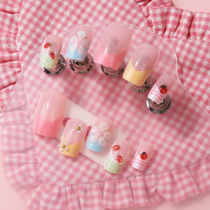 Floral Press-On Nagelkunstset Karnz