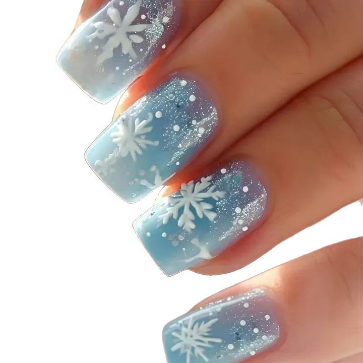 Künstlerische Frosted Winter Nagelkunst Karnz