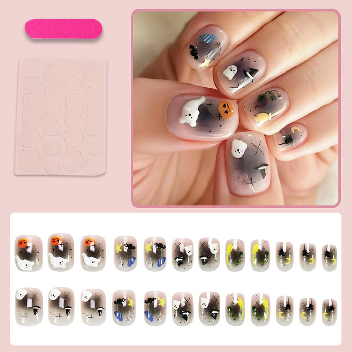 Kunstnagelset mit einzigartigen Spukmotiven Karnz